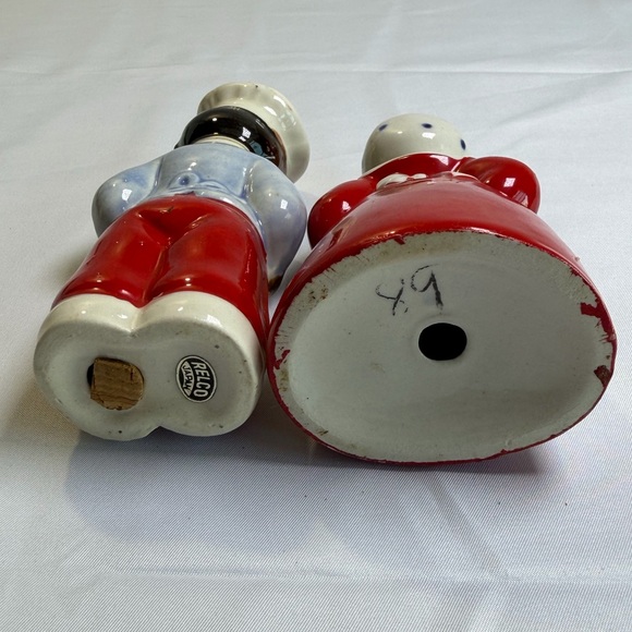 Charming Vintage Ceramic Chef and Cook Figurine Salt and Pepper Shakers- 3.5”. - Picture 6 of 6